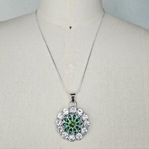 Round Rhinestone Snap Button Necklace with Green Rhinestone Petal Flower Snap